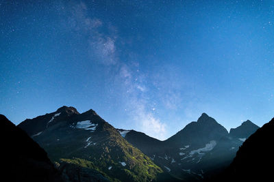 Milky way over the swiss alps near the susten pass, switzerland