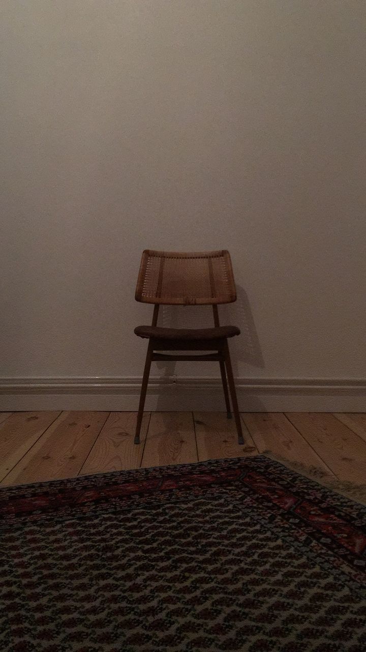 EMPTY CHAIRS AT HOME