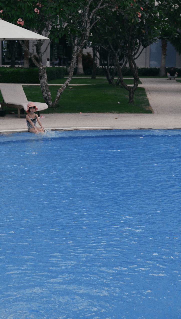 SWIMMING POOL IN WATER