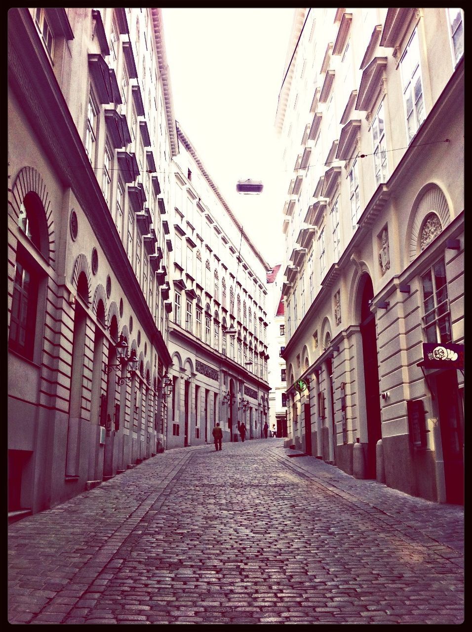 architecture, building exterior, built structure, the way forward, transfer print, diminishing perspective, auto post production filter, cobblestone, alley, street, narrow, residential structure, residential building, building, city, vanishing point, old town, empty, walkway, day