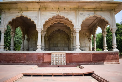 Architectural details of lal qila - red fort situated in old delhi, india,view inside delhi red fort