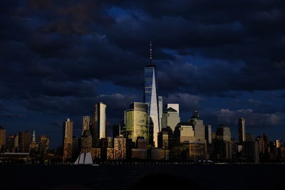 Downtown manhattan skyline from cruise