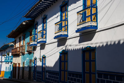 Houses at the heritage town of salamina located at the caldas department in colombia.