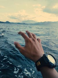 The vast blue ocean to admire you i will wave my hand for you