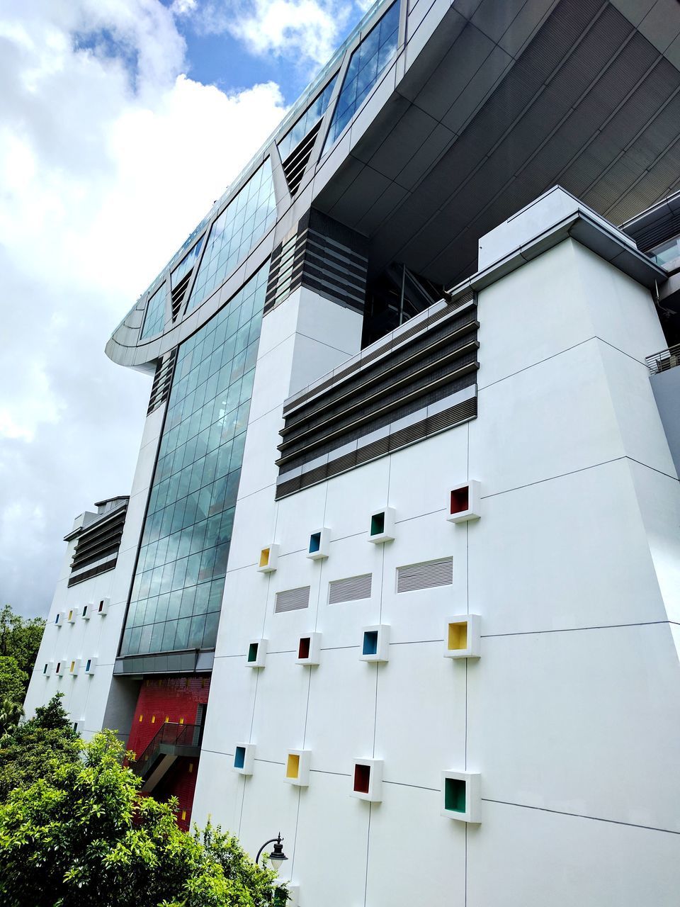 LOW ANGLE VIEW OF OFFICE BUILDING