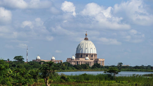 View of cathedral against sky