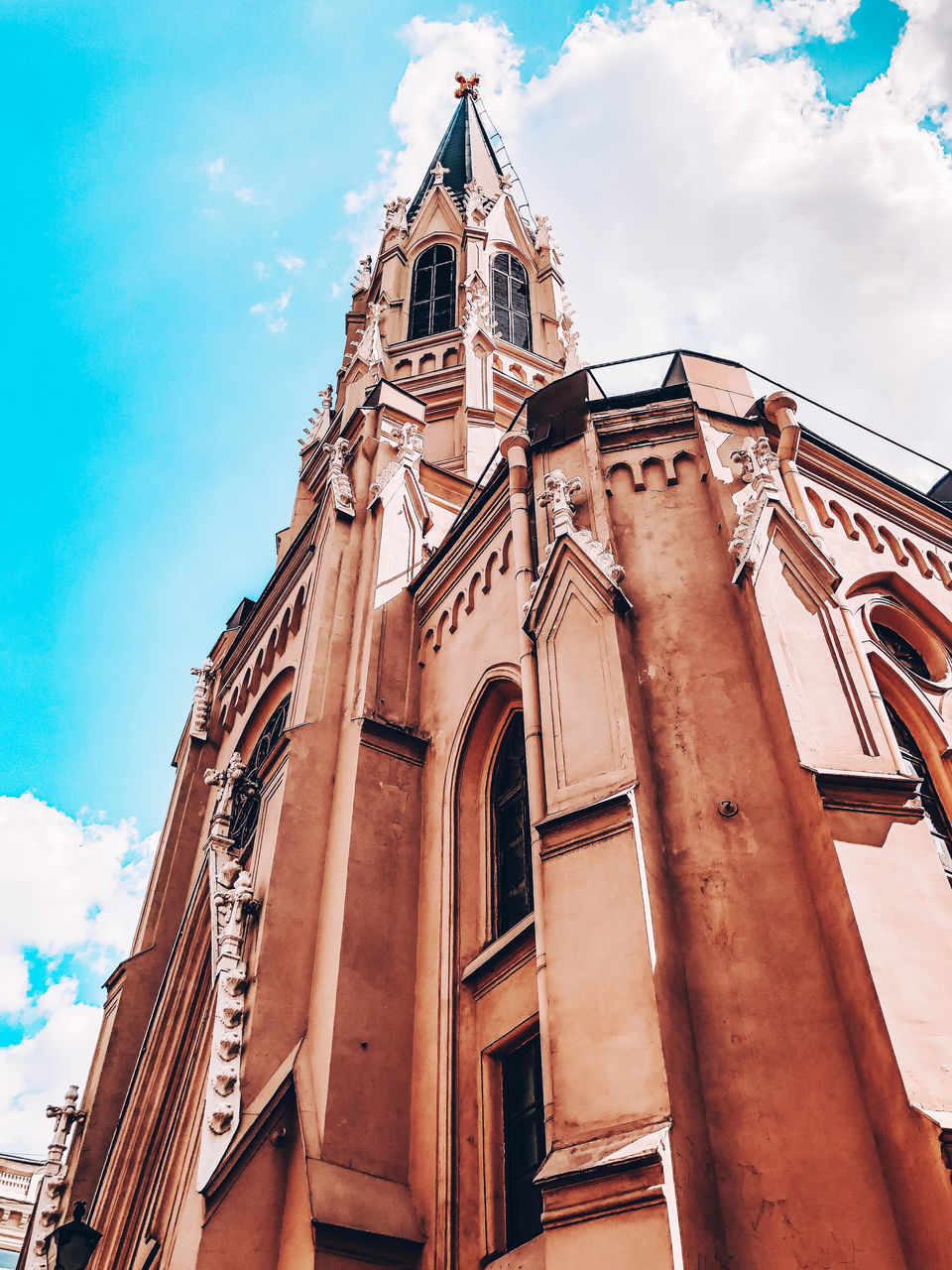 LOW ANGLE VIEW OF CATHEDRAL AGAINST SKY