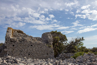 Old ruins against sky