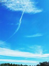 Low angle view of vapor trail in sky