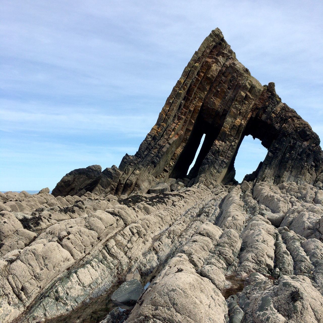 LOW ANGLE VIEW OF OLD RUINS OF BUILDING