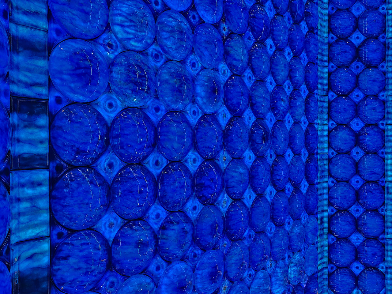 blue, backgrounds, azure, full frame, pattern, cobalt blue, circle, no people, purple, textured, close-up, geometric shape, abstract, shape, repetition, indoors, net, electric blue, line