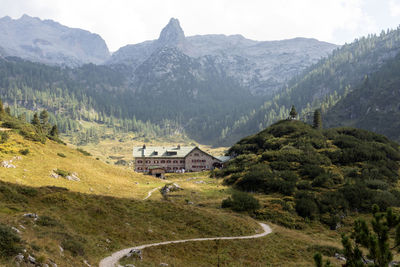 Kärlingerhaus at berchtesgaden national park in autumn