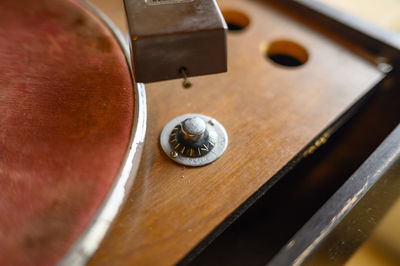 Old vintage record player in a traditional japanese house.