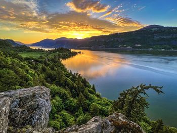 Beautiful spring sunset from ruthton point on the columbia river gorge near hood river oregon 