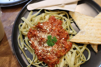 Italian tomato garlic pasta