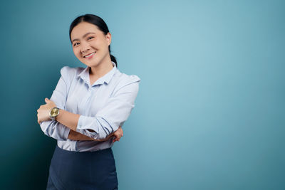 Portrait of a smiling young woman