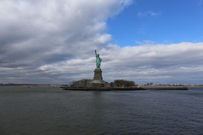 Statue of liberty against sky