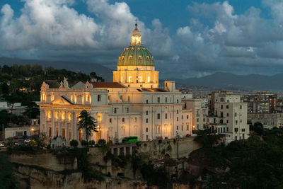 Buildings in city