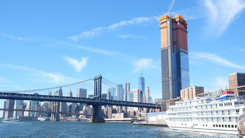 Panoramic shot of the manhattan bridge taken while the cruise is traversing through the east river