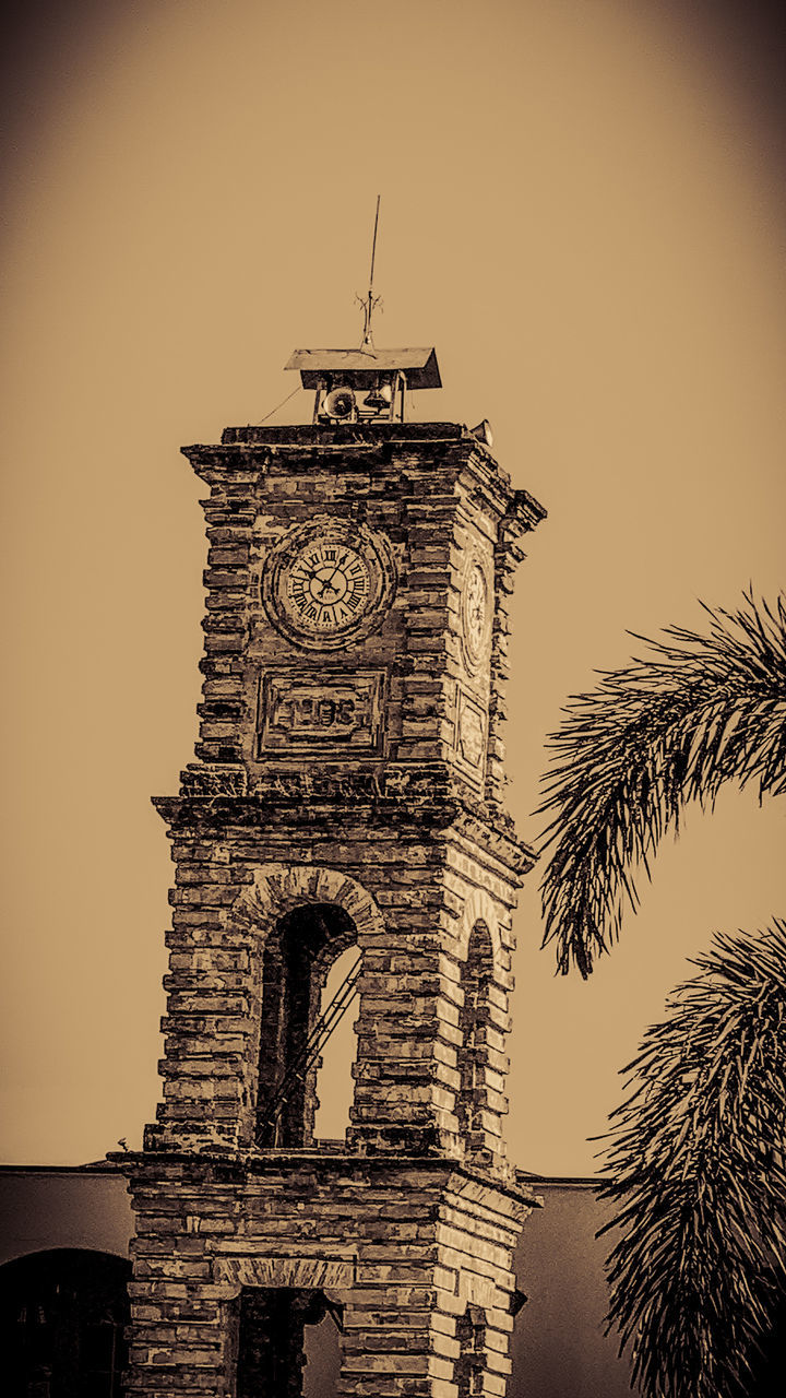 LOW ANGLE VIEW OF TOWER AGAINST SKY