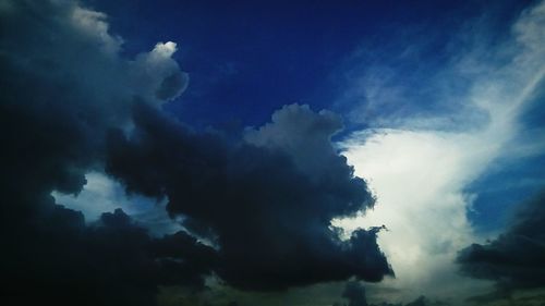 Low angle view of cloudy sky