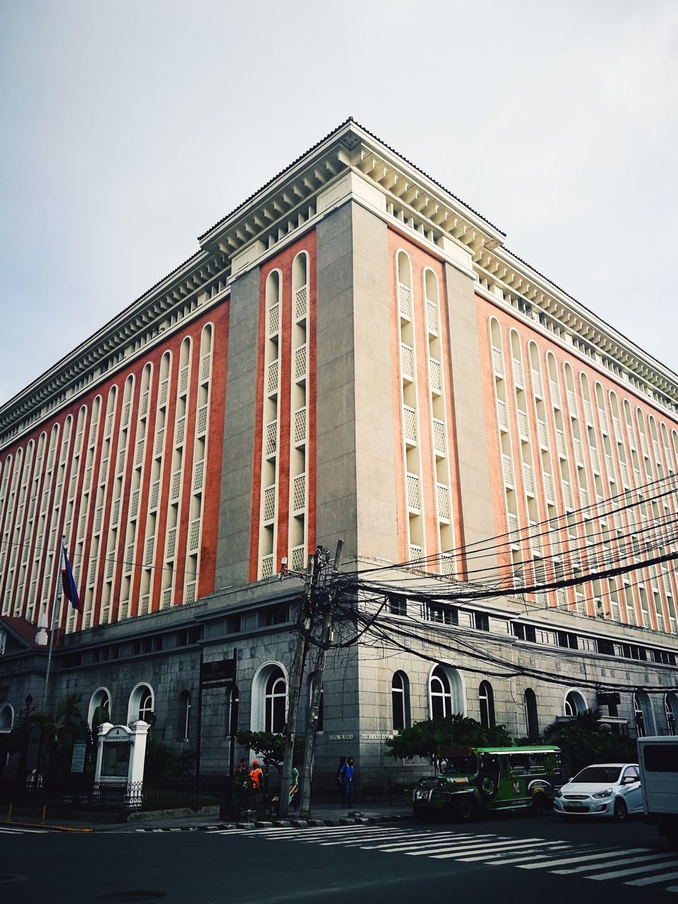 VIEW OF BUILDING AGAINST SKY