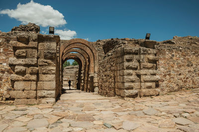 Old ruin building against sky