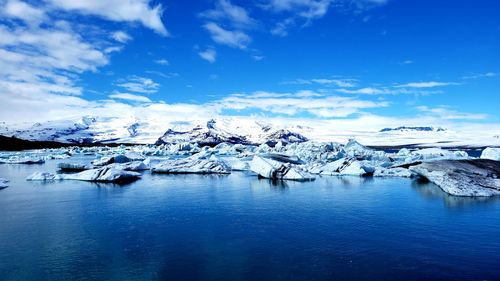 Scenic view of the amazing jökulsarlon glacial lagoon in iceland