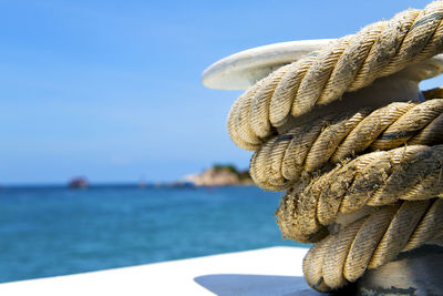 Close-up of rope on bollard