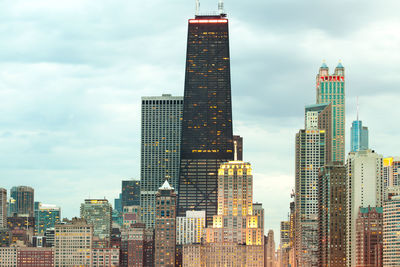 Skyline of downtown chicago at dusk, illinois, united states