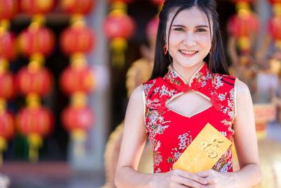 Portrait of a smiling young woman