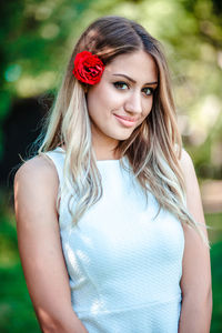 Portrait of a beautiful young woman