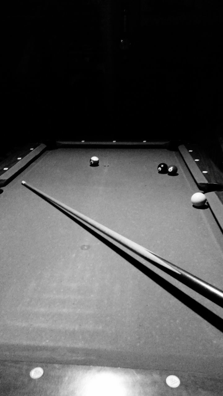 sport, indoors, pool ball, no people, snooker, ball, pool - cue sport, close-up, pool cue, pool table, snooker ball, cue ball, day