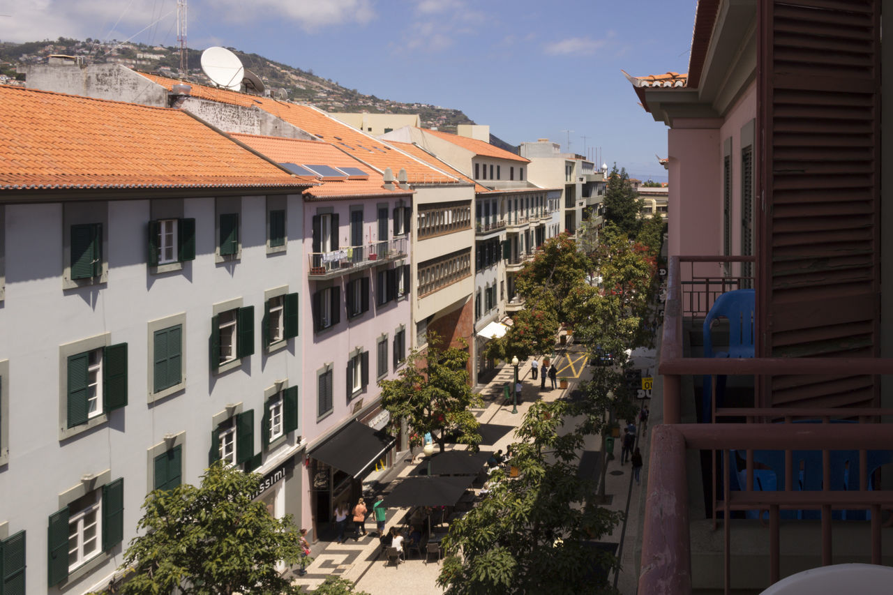 RESIDENTIAL BUILDINGS IN CITY