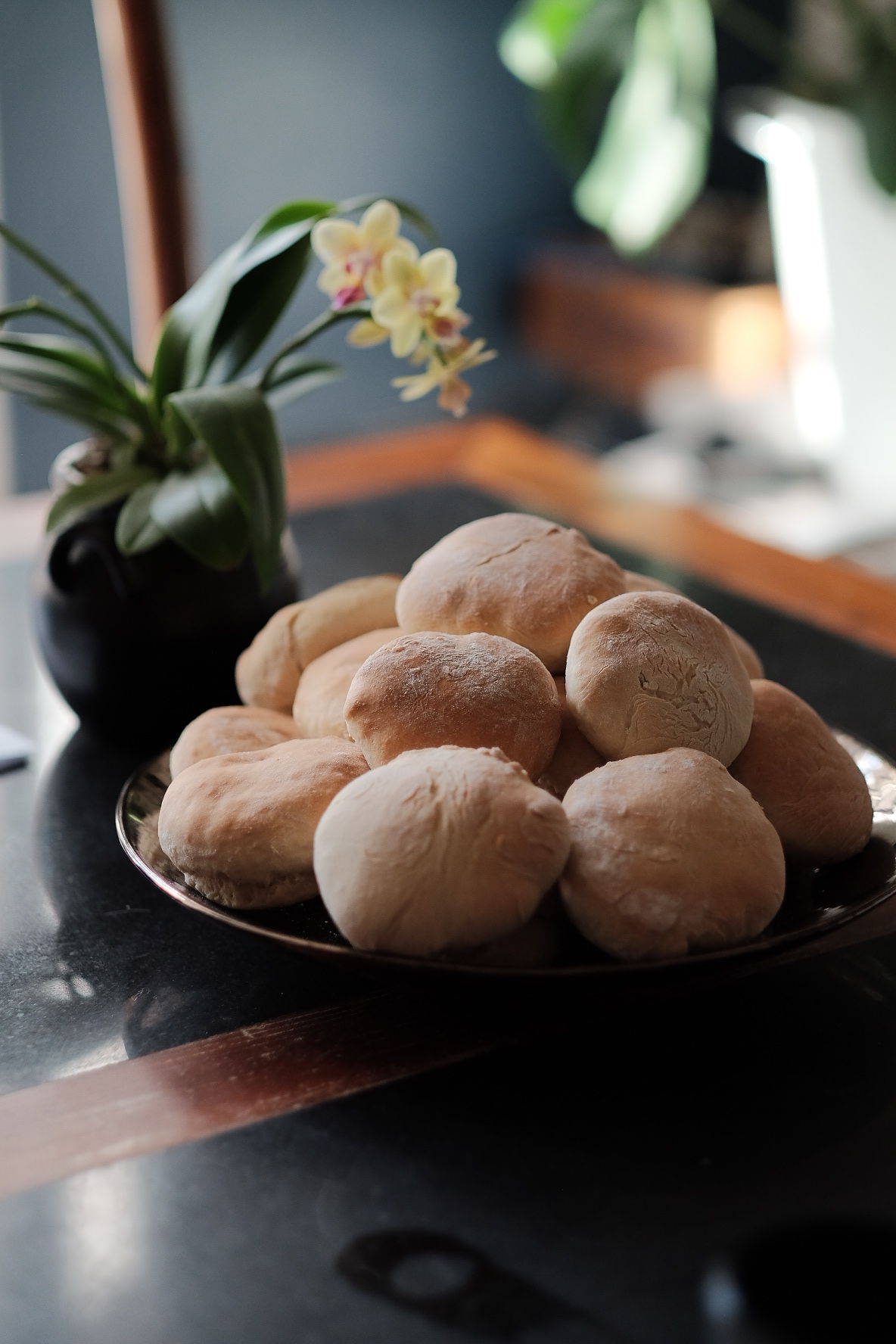 Hamburger bread