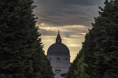 View of a building against cloudy sky