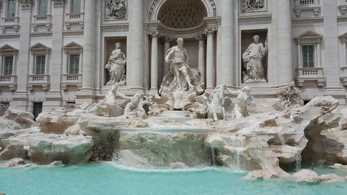 Statues at trevi fountain