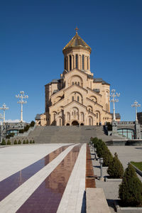 Tbilisi georgie holy trinity cathedral