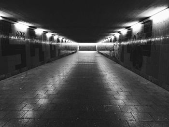 Illuminated tunnel