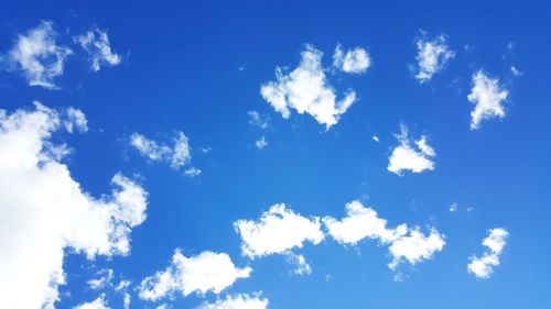 Low angle view of cloudy sky