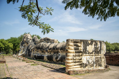 View of old ruins against sky