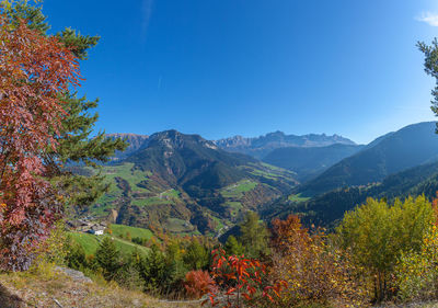 Autumn panorama of the val di tires, italy. concept about autumnal dolomite landscapes