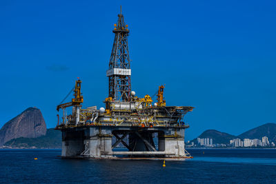 Offshore exploration platform for the oil industry in guanabara bay, rio de janeiro, brazil