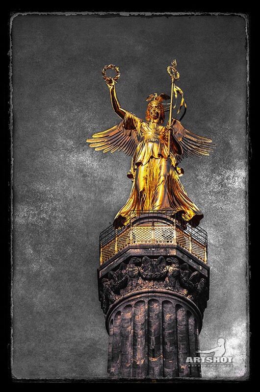 transfer print, auto post production filter, statue, art and craft, sculpture, human representation, art, creativity, gold colored, famous place, memorial, sky, monument, outdoors, pedestal, tourism, national landmark, history, capital cities, memories