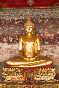 Statue of a buddha statue