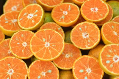 Close-up of oranges