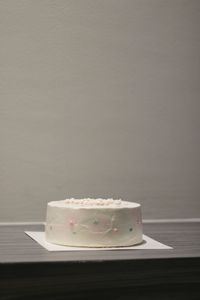 Close-up of cake in plate on table