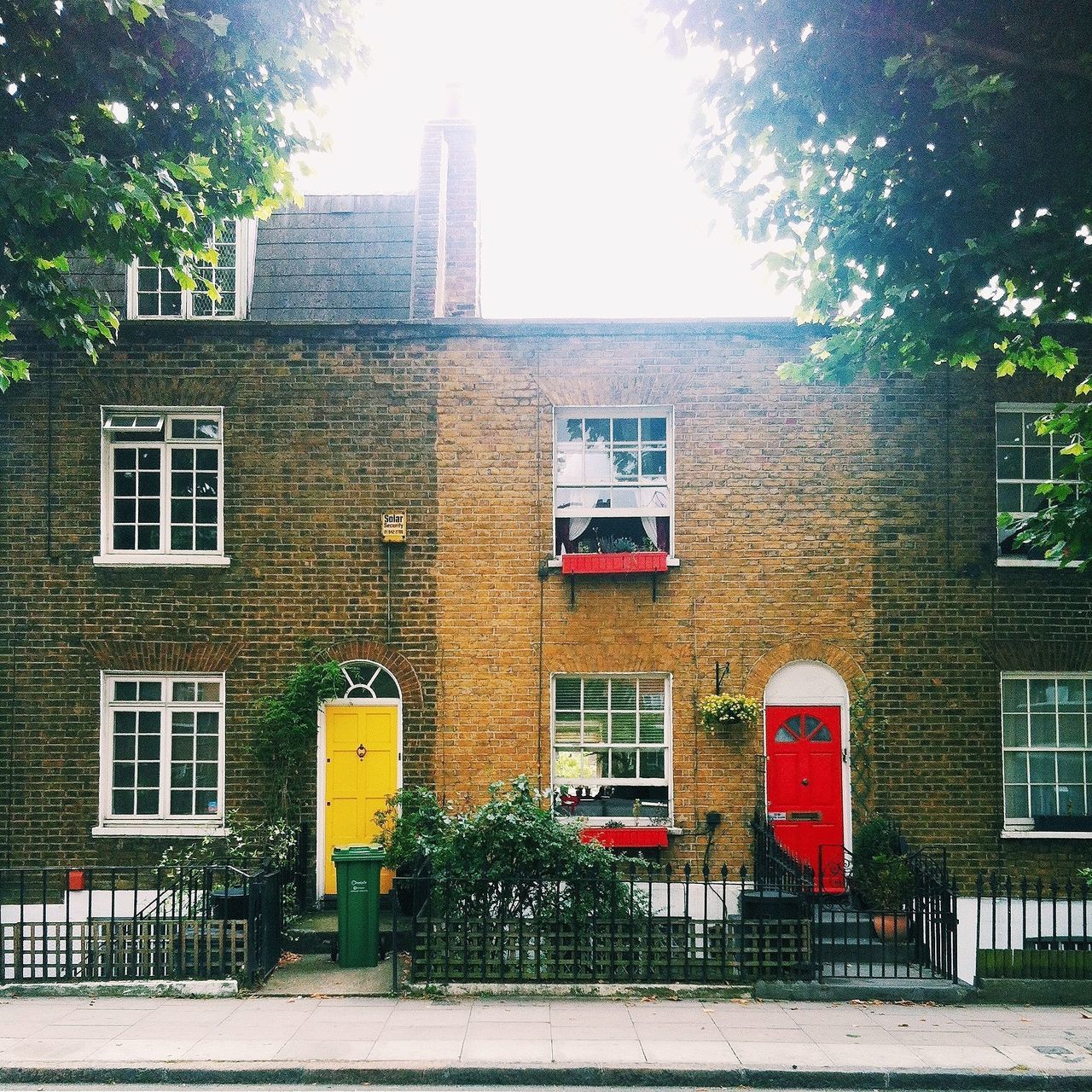 London loves pretty doors