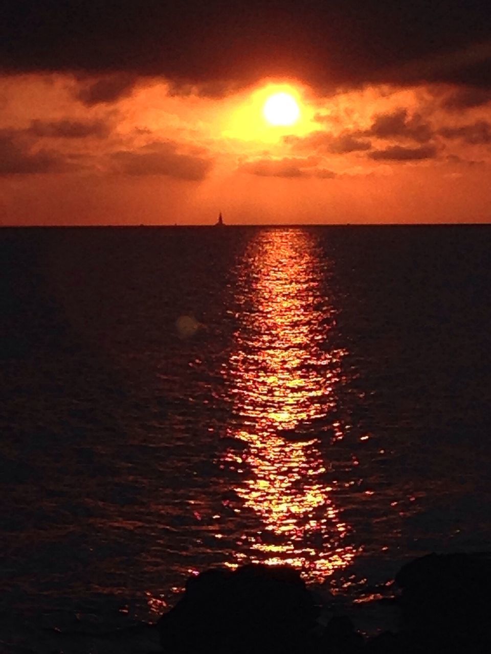 sunset, water, sea, sun, scenics, tranquil scene, orange color, horizon over water, beauty in nature, tranquility, sky, reflection, idyllic, nature, rippled, waterfront, sunlight, silhouette, cloud - sky, seascape