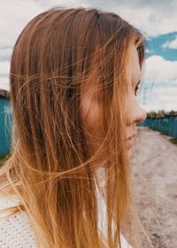 Close-up portrait of young woman